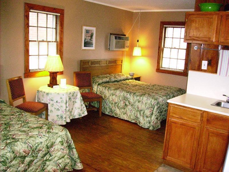 Cape Pines Motel Buxton Room photo