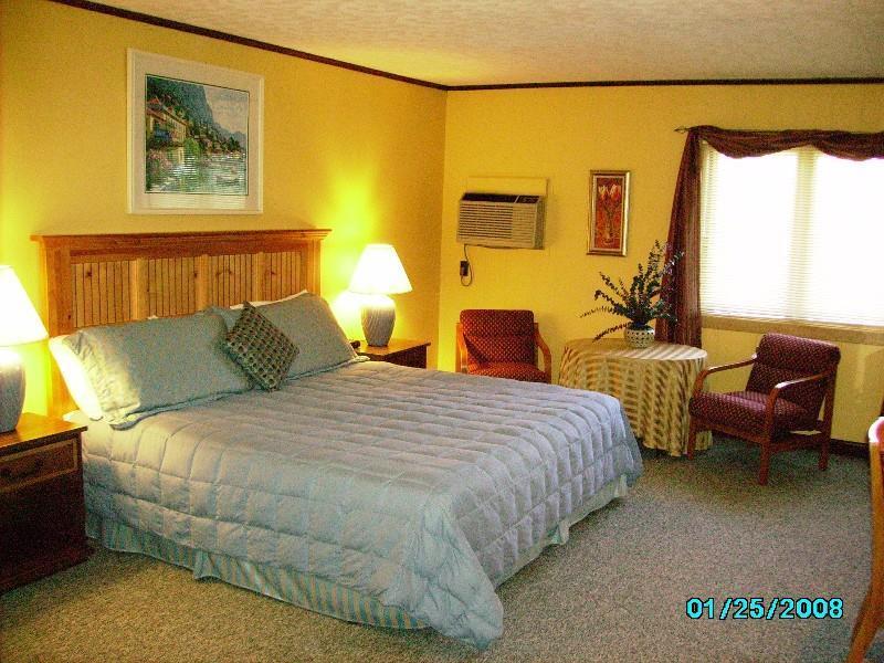 Cape Pines Motel Buxton Room photo